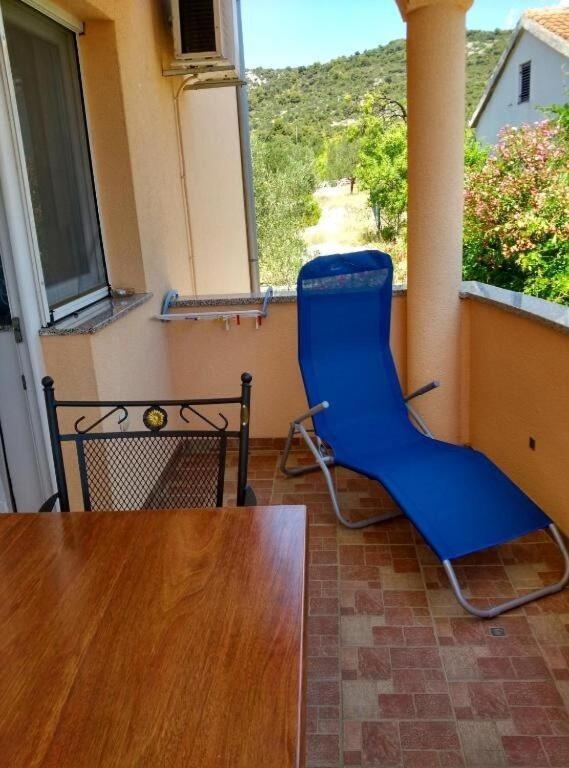 Apartments Antonija - Fitness Vinišće Extérieur photo